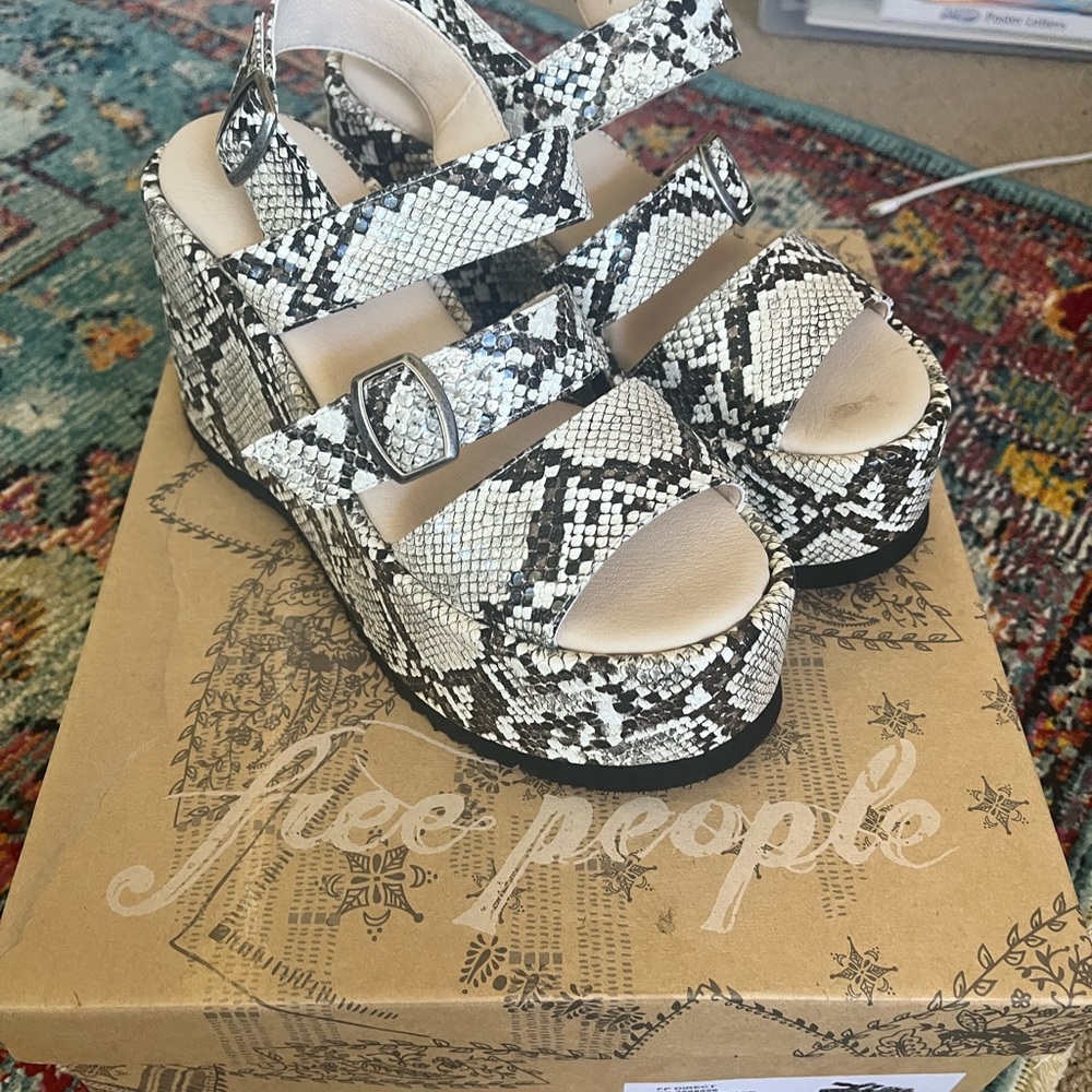 Size 6 Free People